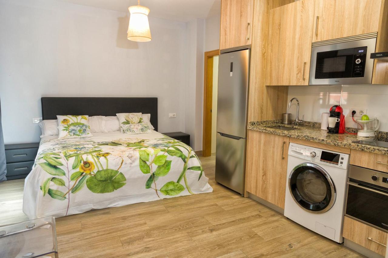 Apartamentos Onnight Málaga Esterno foto